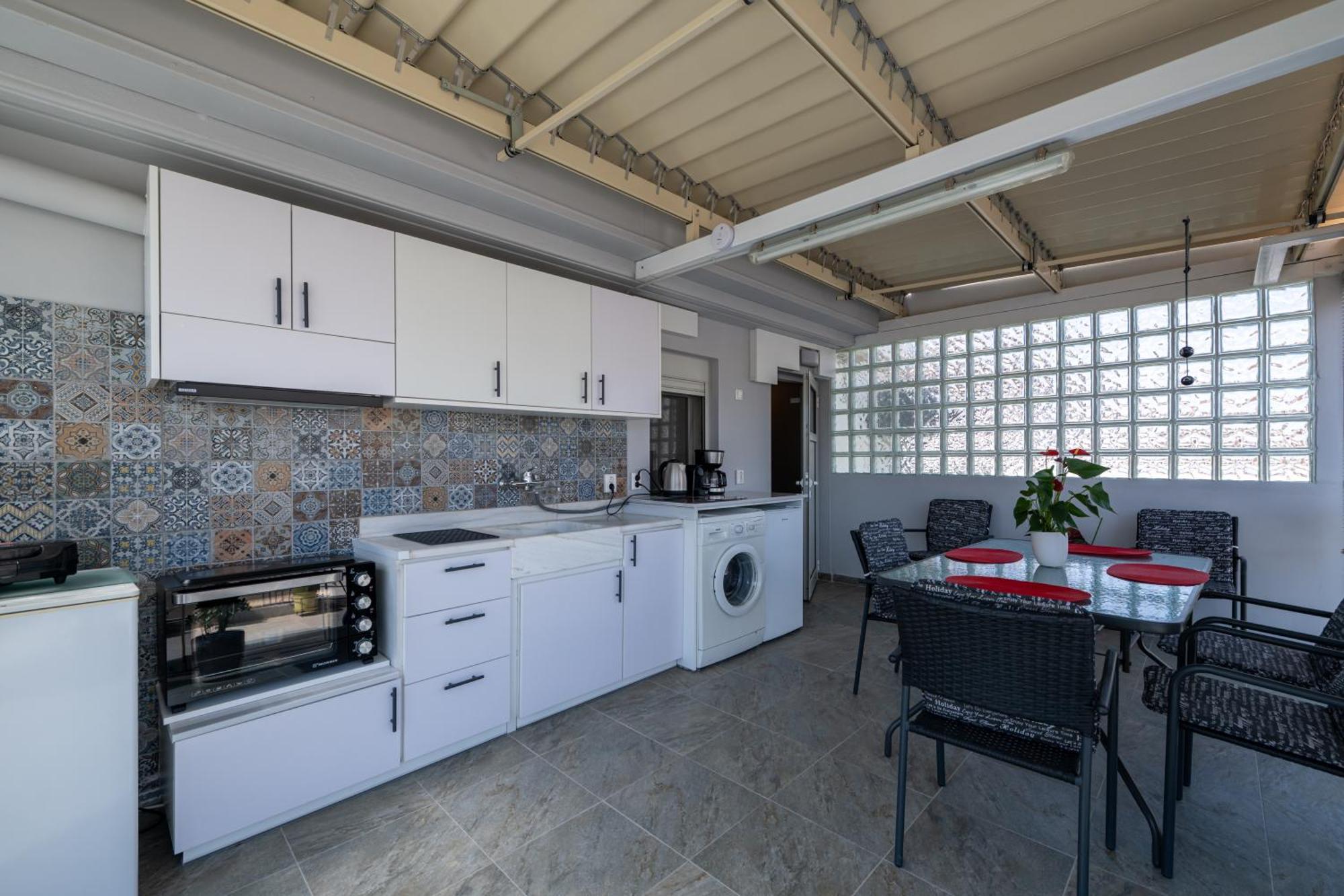 Myrto Luxurious Top Floor Studio Kalamata Esterno foto